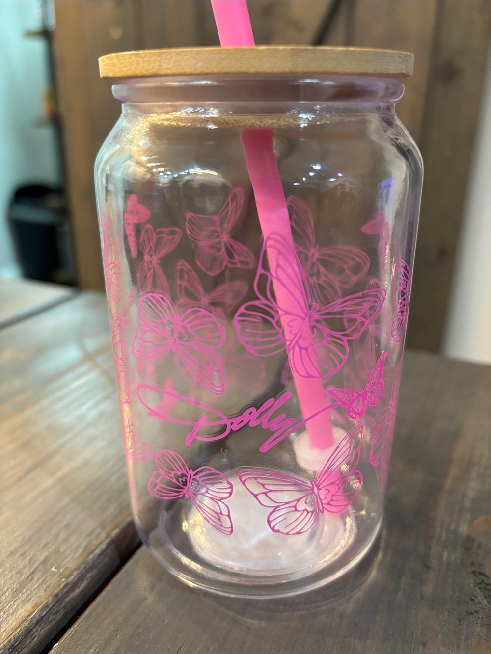 Dolly Parton Script Butterfly Glass Jar w/Straw- Pink🩷